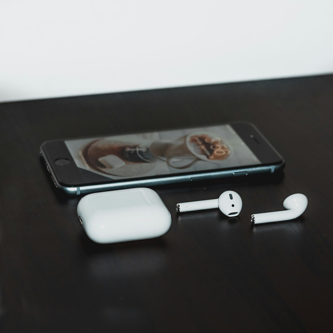 Illustrative phone image representing Valve Bias Pro Android app access